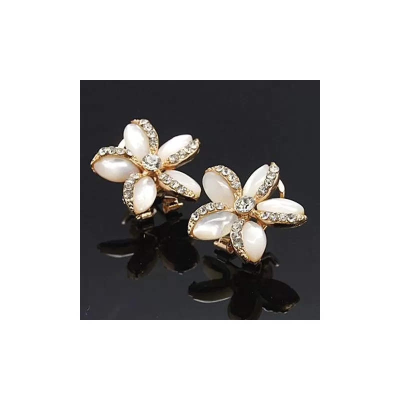 Cercei cu perle si rhinestone Cercei cu perle si rhinestone