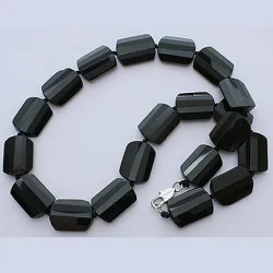 Colier agat negru fatetat