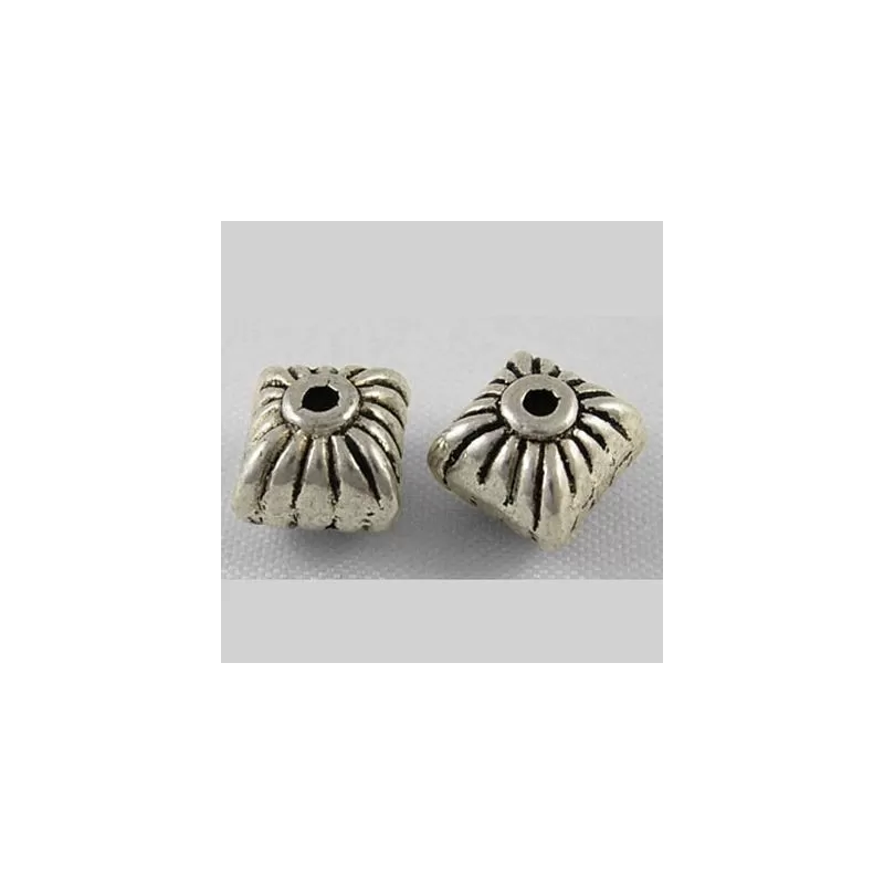 Margele metalice 5.5*7mm patrat -4buc Margele metalice 5.5*7mm patrat -4buc